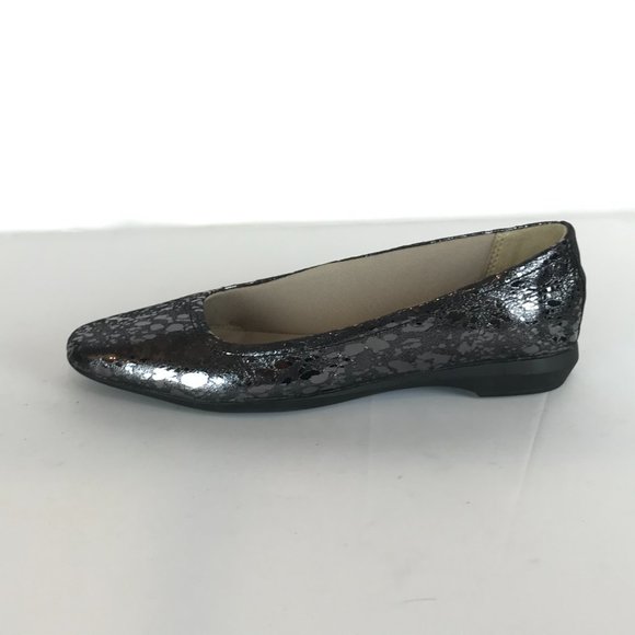 Naturalizer Alya Pewter Metallic Leather Flats - Picture 7 of 9